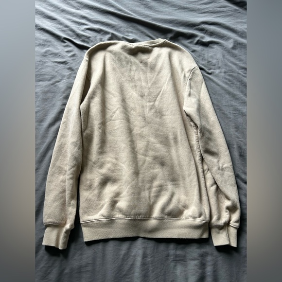 H&M Relaxed Fit Beige Crewneck - Picture 2 of 2